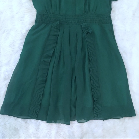 AKIRA Green Pleated Dress with Cinched Waist - Picture 4 of 6